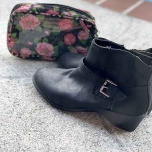 Cute Ankle Buckle Shoe with small wedge
